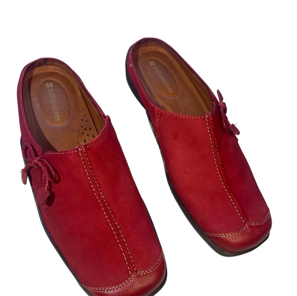 Naturalizer Women Red Suede LeatherMules Size 7.5